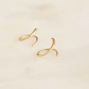 14K Gold Spiral Huggie earrings **PRICE FIRM***